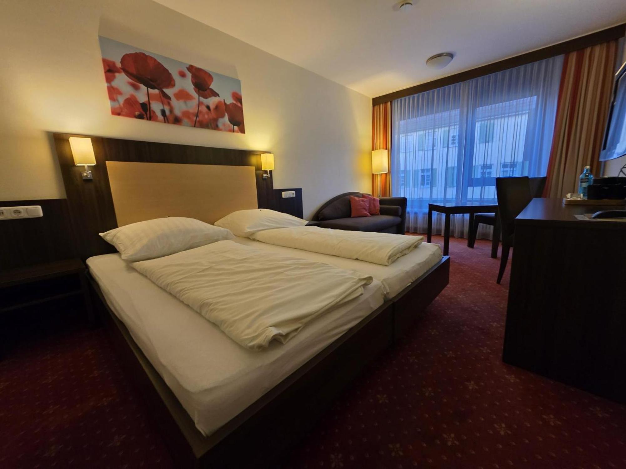 Hotel Restaurant Sonne-Post Murrhardt Экстерьер фото